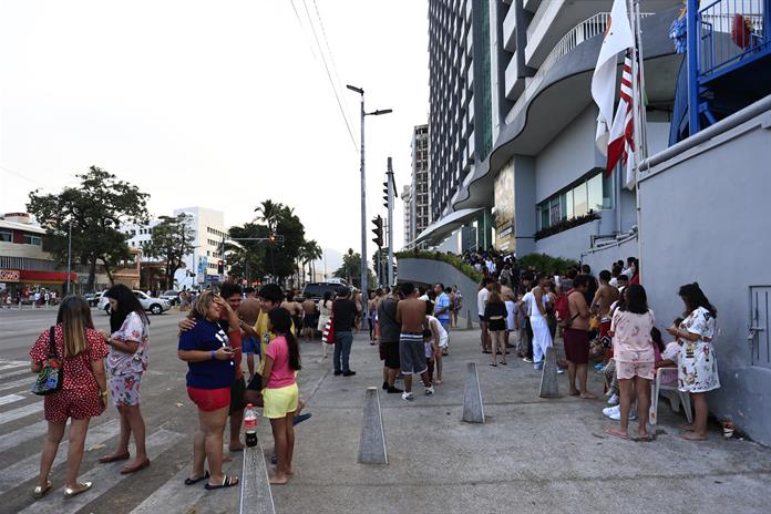 Fallece una mujer tras colapso de vivienda por sismo en Guerrero Fallece una mujer tras colapso de vivienda por sismo en Guerrero