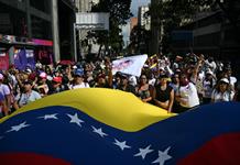 Detienen y liberan a 16 periodistas en Caracas en jornada de instalaci&oacute;n de la Asamblea Nacional