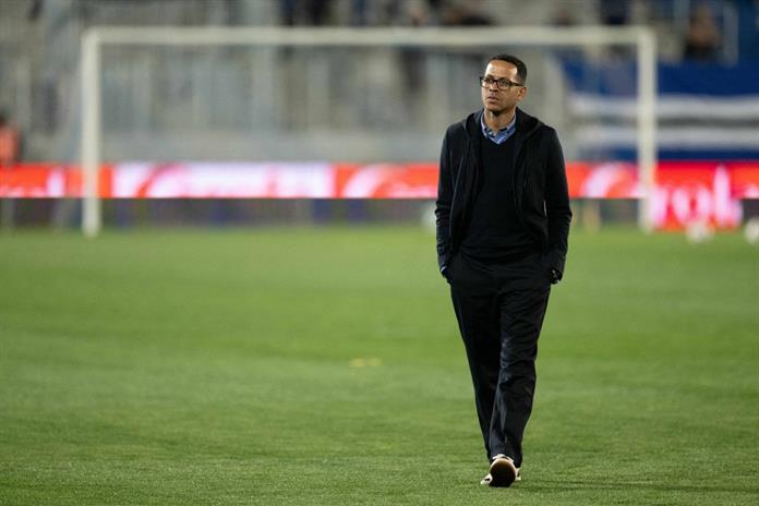 Chelsea nombra a Liam Rosenior como nuevo técnico tras despido de Maresca Chelsea nombra a Liam Rosenior como nuevo técnico tras despido de Maresca