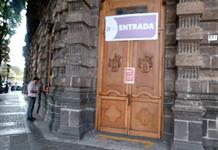 Contribuyentes llegaron a pagar el predial y la Tesorería de Guadalajara estuvo cerrada Contribuyentes llegaron a pagar el predial y la Tesorería de Guadalajara estuvo cerrada