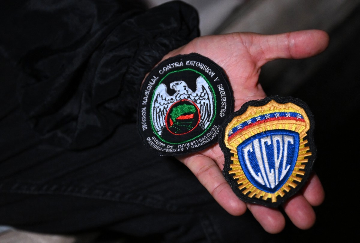 Desertores de fuerzas de seguridad venezolanas analizan futuro tras caída de Maduro