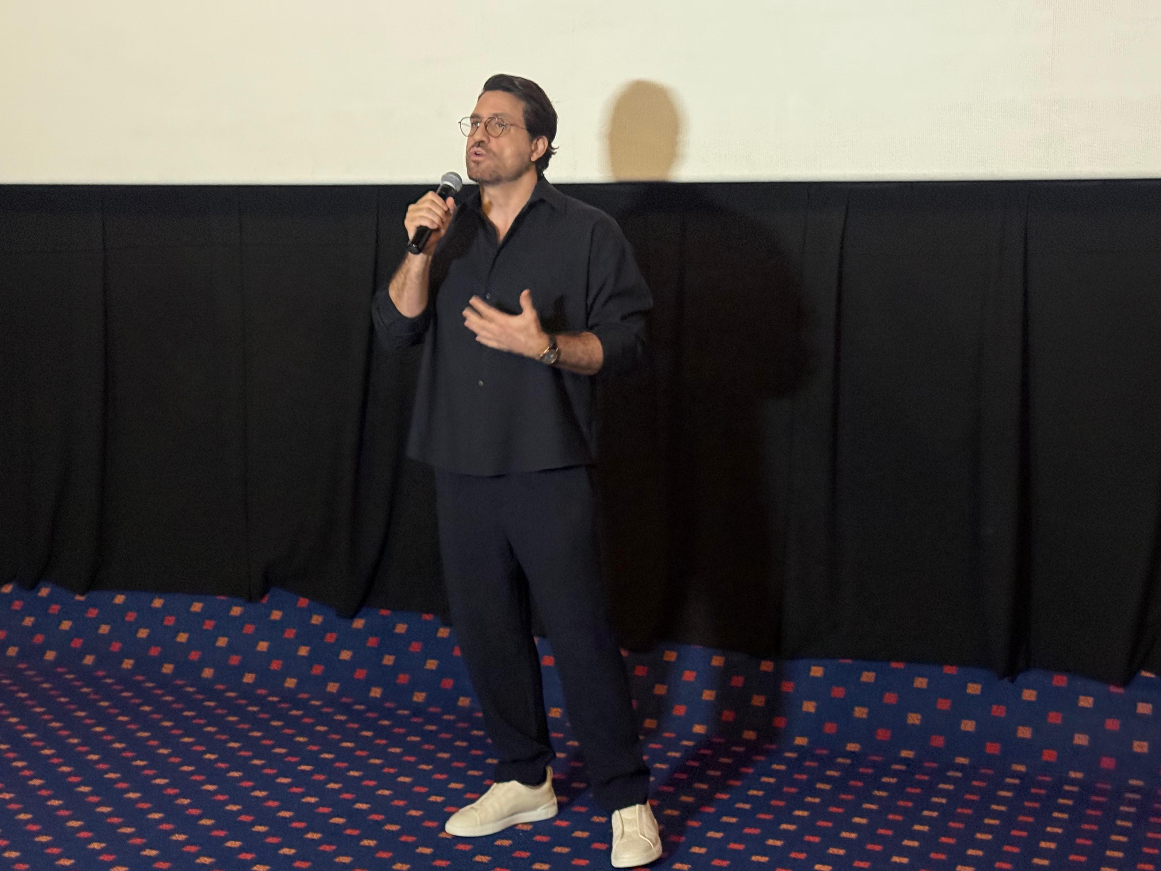 Edgar Ramírez impulsa Aún es de noche en Caracas desde el exilio venezolano -Héctor Navarro