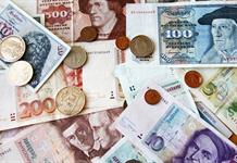 Alemanes convierten viejos marcos alemanes en dinero