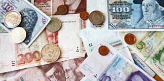 Alemanes convierten viejos marcos alemanes en dinero