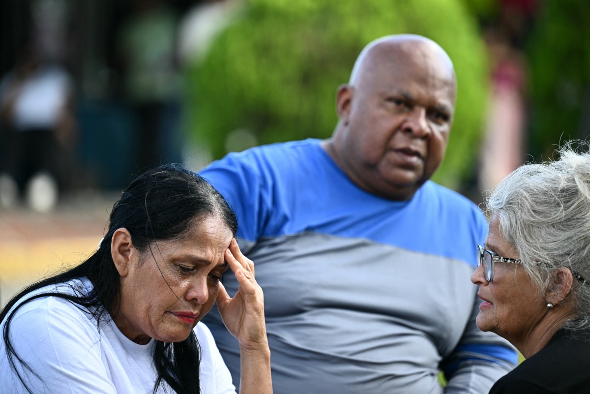 Esperanza y angustia de familiares de presos políticos ante lentas liberaciones en Venezuela