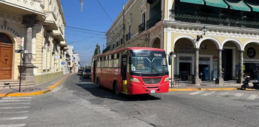 Usuarios rechazan aumento al transporte público en Zapotlán