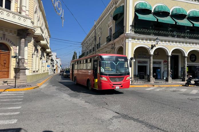 Usuarios rechazan aumento al transporte público en Zapotlán Usuarios rechazan aumento al transporte público en Zapotlán