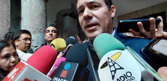 Pese a tarifazo, no descartan mantener subsidios a transportistas