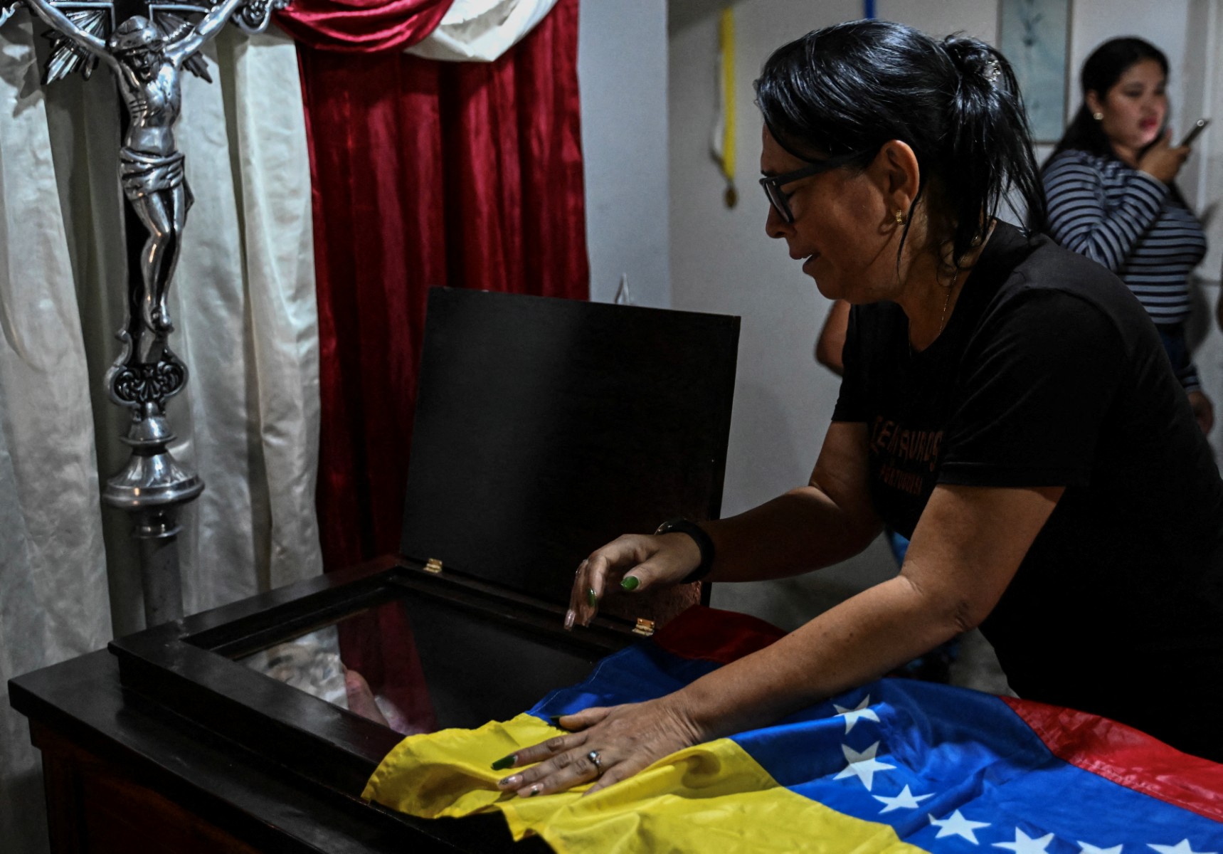 El miedo rodea funeral de preso político muerto bajo custodia en Venezuela