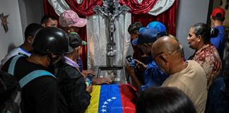 El miedo rodea funeral de preso político muerto bajo custodia en Venezuela