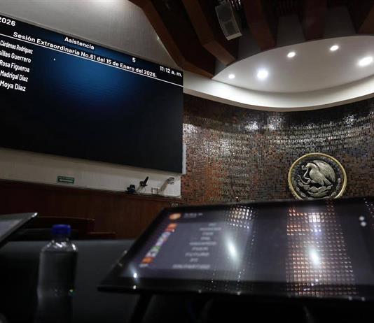 Diputados se "reparten" 60 plazas vacantes; Sindicato exige concursar esos empleos