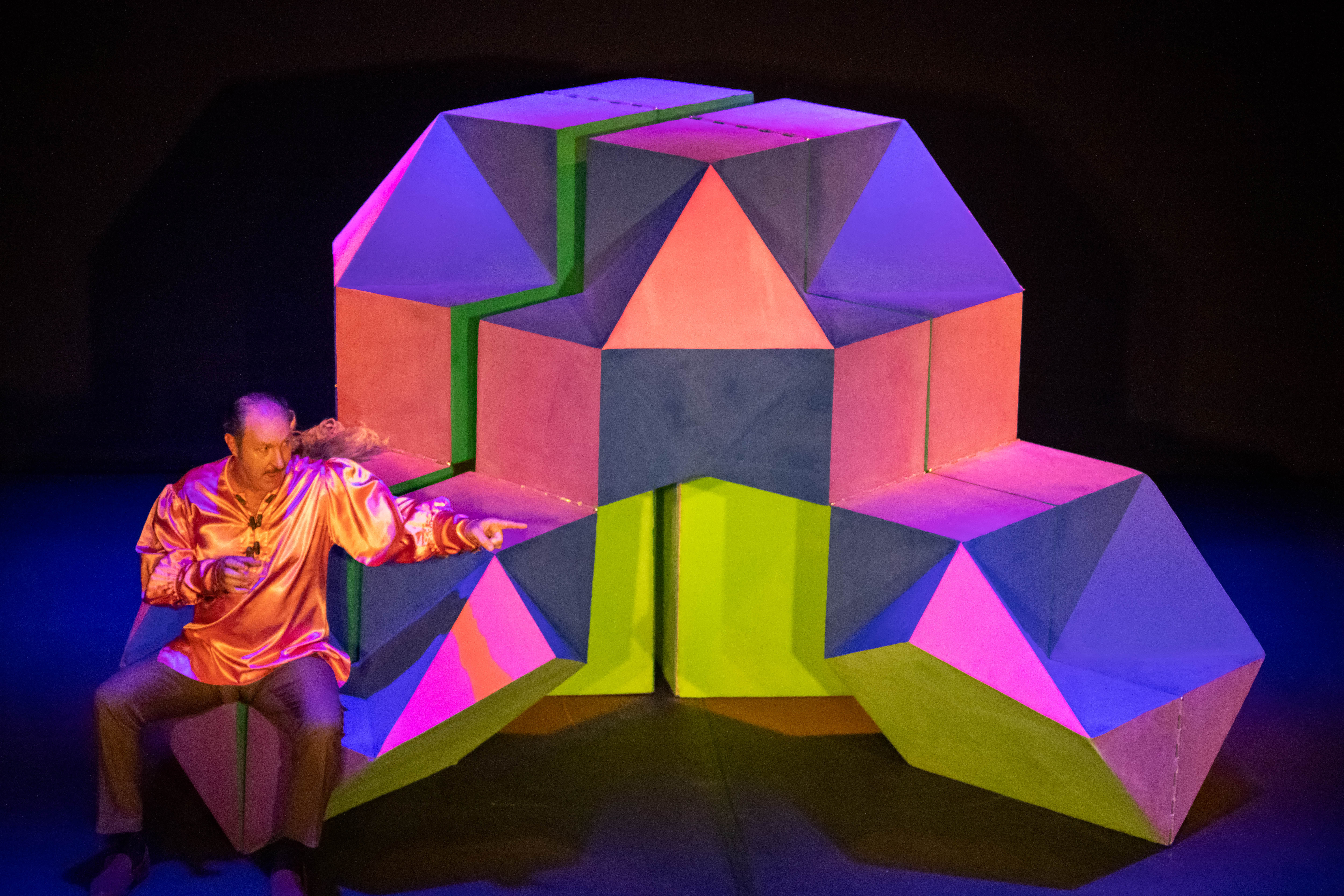 Presentan monólogo de vida y obra de Leonardo da Vinci