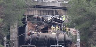 Dos accidentes mortales en 48 horas desatan dudas sobre fiabilidad del sistema de trenes espa&ntilde;ol