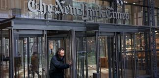 Trump amenaza al New York Times tras la publicaci&oacute;n de un sondeo desfavorable