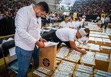La ASEJ debe investigar compra a sobreprecio de 8 mil laptops para maestros