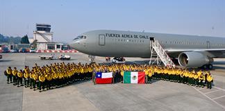 Llegan a Chile 145 brigadistas mexicanos para ayudar en la extinción de los incendios Llegan a Chile 145 brigadistas mexicanos para ayudar en la extinción de los incendios