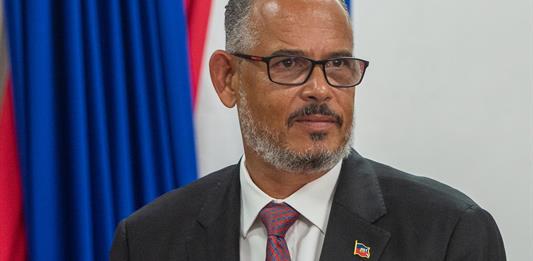 Cinco miembros del Consejo Presidencial de Haití exigen la destitución del primer ministro