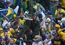 Manifestantes heridos por ca&iacute;da de rayo en marcha de Bolsonaro en Brasilia