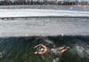 Los nadadores que desafían las aguas heladas en Pekín Los nadadores que desafían las aguas heladas en Pekín
