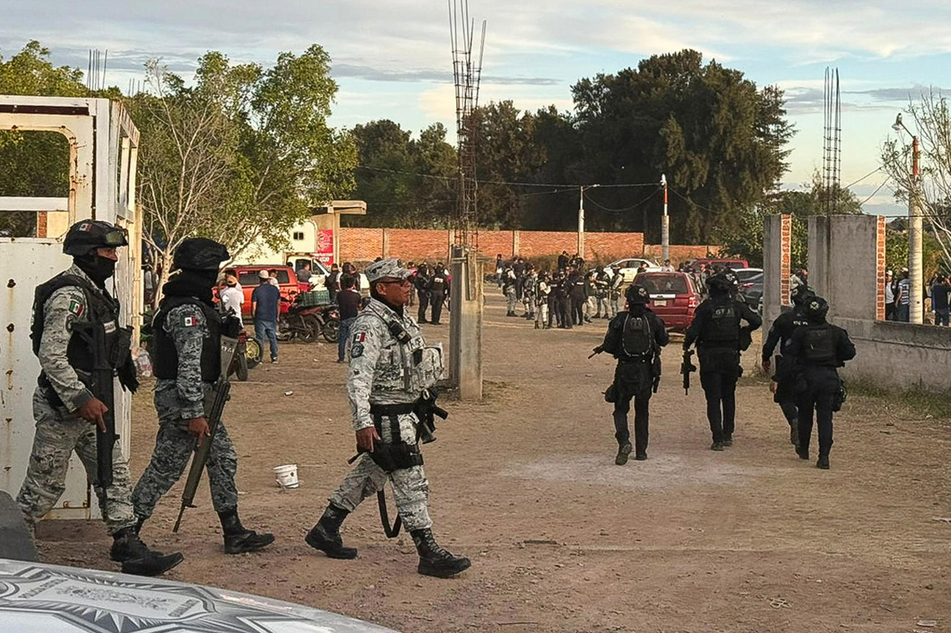 Violencia en Guanajuato: 11 muertos y 12 heridos en tiroteo durante partido en Salamanca