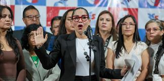 Excandidata corre&iacute;sta niega v&iacute;nculos il&iacute;citos y denuncia persecuci&oacute;n tras allanamiento