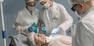 La cirug&iacute;a est&eacute;tica atrae cada vez a m&aacute;s hombres, sobre todo en Oriente Medio y Am&eacute;rica Latina