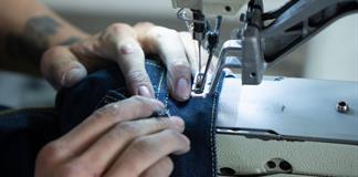 Fibra de cáñamo, la apuesta de una marca colombiana para hacer moda sostenible y política