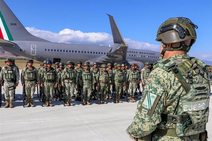 Secretaría de la Defensa despliega 1,600 militares en Sinaloa tras ataque a diputados de MC Secretaría de la Defensa despliega 1,600 militares en Sinaloa tras ataque a diputados de MC