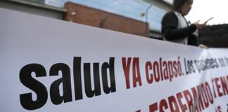 Cuidadoras ponen rostro a crisis de la salud en Colombia, agravada por falta de medicinas