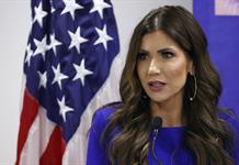 Kristi Noem anuncia cámaras corporales para agentes de inmigración en Mineápolis Kristi Noem anuncia cámaras corporales para agentes de inmigración en Mineápolis