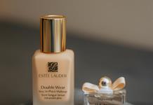 Ministerio de Medio Ambiente de Canadá multa a Estée Lauder por importar productos con PFAs Ministerio de Medio Ambiente de Canadá multa a Estée Lauder por importar productos con PFAs