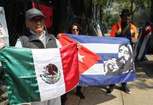 Manifestantes piden a M&eacute;xico sostener apoyo a Cuba ante endurecimiento de medidas de EEUU