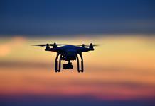 Experta alemana pide controlar drones en el futuro con transpondedores