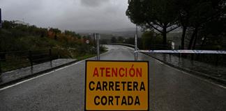 Evacuaciones, trenes cancelados y carreteras cortadas en el sur de Espa&ntilde;a por unas lluvias extraordinarias