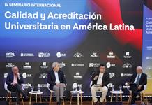 Expertos iberoamericanos alertan sobre el riesgo de suplantación del aprendizaje por la IA