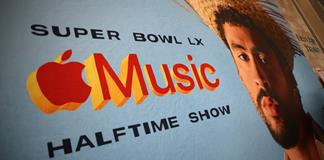 Las apuestas del Super Bowl enloquecen con el show de Bad Bunny