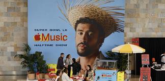 Bad Bunny rompe r&eacute;cords de ganancias tras medio tiempo en Super Bowl