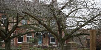 La ca&iacute;da en desgracia del expr&iacute;ncipe Andr&eacute;s coloca las finanzas de la monarqu&iacute;a en entredicho