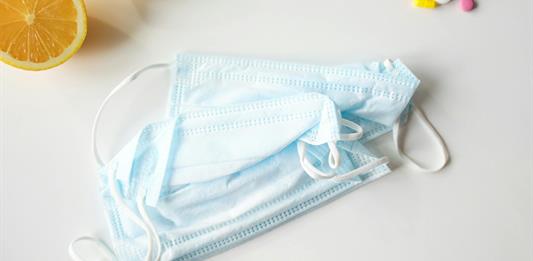 El cubrebocas no es suficiente: Secretario de Educación urge a vacunar ante avance del sarampión