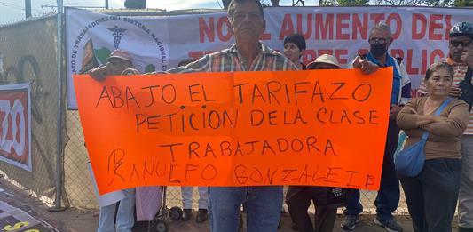 Manifestantes presentan alternativa de transporte eléctrico y tarifa baja