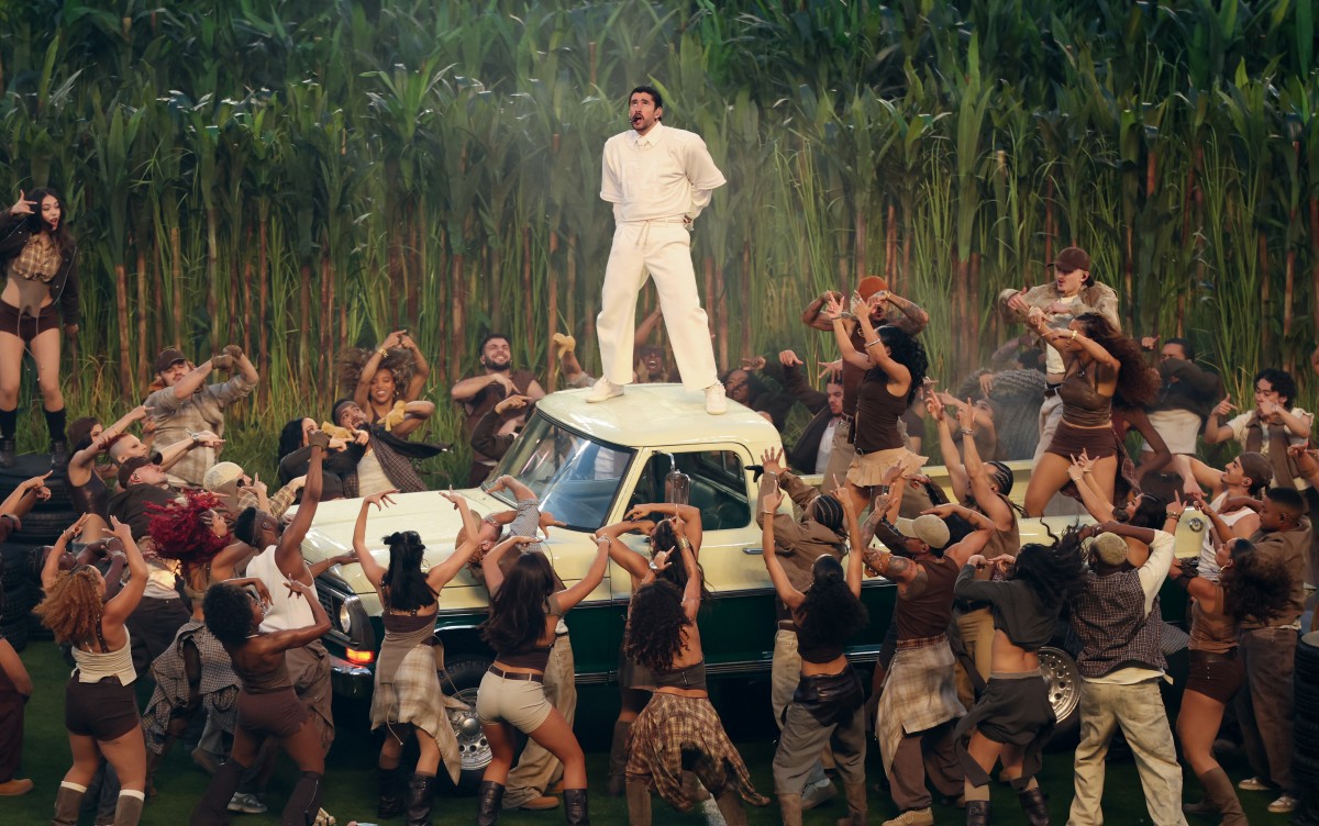 Estadounidenses creen que Bad Bunny los representa mejor que Trump, según una encuesta