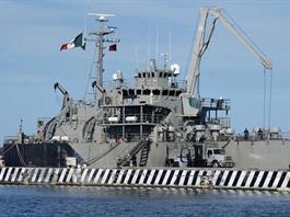 Barcos de la Armada de M&eacute;xico llegan a La Habana con alimentos para Cuba