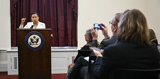 Progresistas dem&oacute;cratas en EEUU proponen resoluci&oacute;n para acabar con la Doctrina Monroe