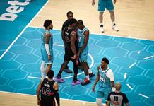 La NBA sanciona a cuatro jugadores por la pelea entre Pistons y Hornets