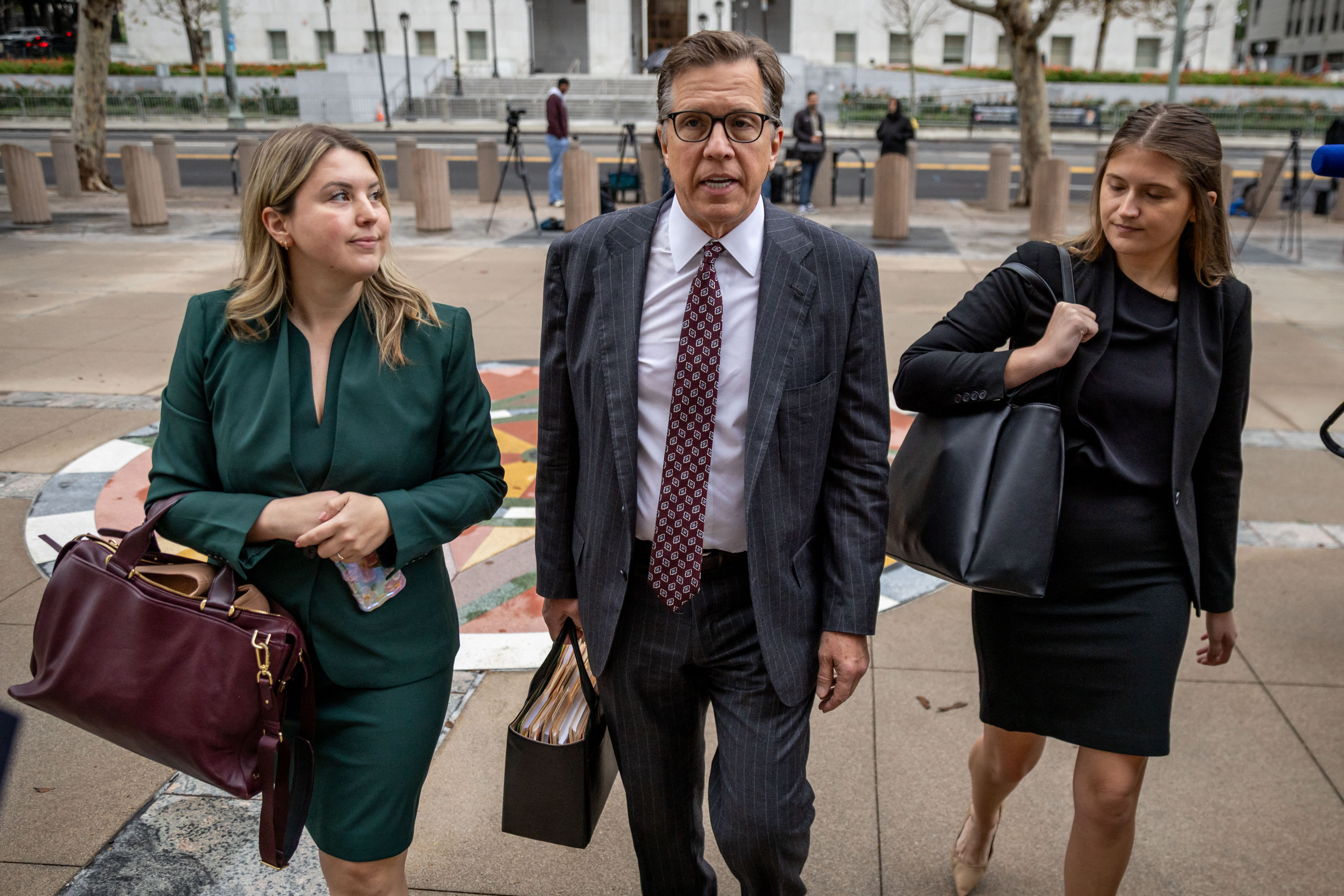 Director de Instagram niega la noción de adicción clínica a las redes sociales