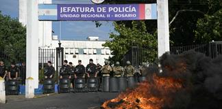 Rebeli&oacute;n policial en Argentina por reclamos salariales y de atenci&oacute;n a salud mental