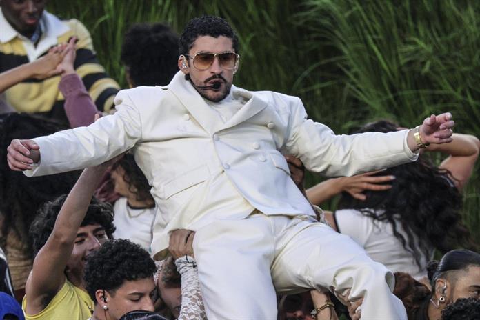 Fundación de Bad Bunny fomenta arte, música y deporte entre 270 jóvenes de Puerto Rico Fundación de Bad Bunny fomenta arte, música y deporte entre 270 jóvenes de Puerto Rico