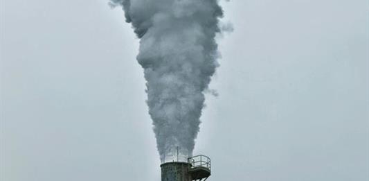 Emisiones chinas de CO2, estables oa la baja en 2025, según análisis