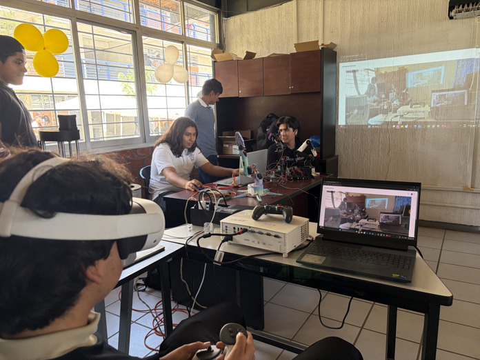 Rectora Karla Planter inaugura edificio en Preparatoria de Tuxpan