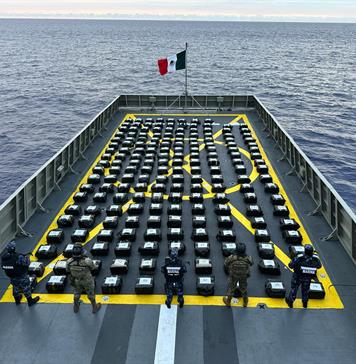 M&eacute;xico y EE.UU. incautan 188 bultos con toneladas de coca&iacute;na en aguas internacionales